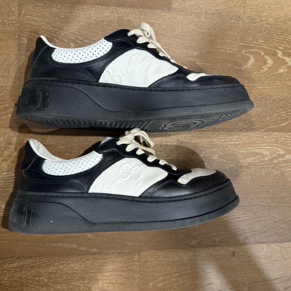 Gucci GG Embossed Sneaker size 41.5